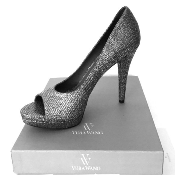 VERA WANG Collection Selima Silver Pumps - Picture 2 of 5